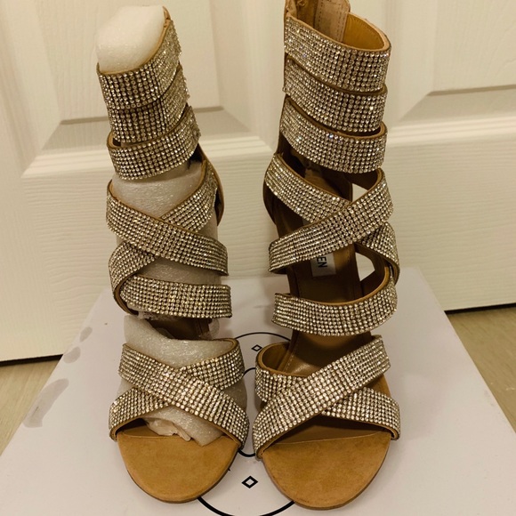 Brand new MALIKA Steve Madden Heels - Picture 6 of 7